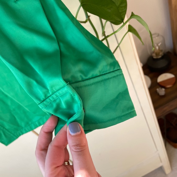 Kelly Green Zara Snap Blouse!!! - Picture 5 of 10
